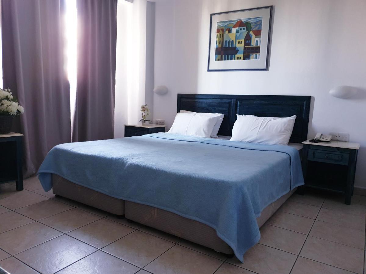 St. George Gardens & Suites Хлоракас Экстерьер фото