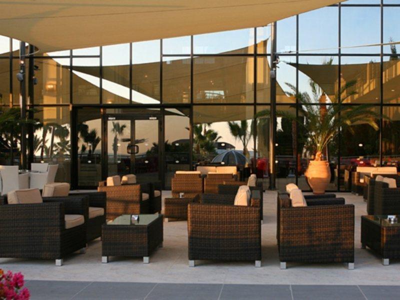 St. George Gardens & Suites Хлоракас Экстерьер фото